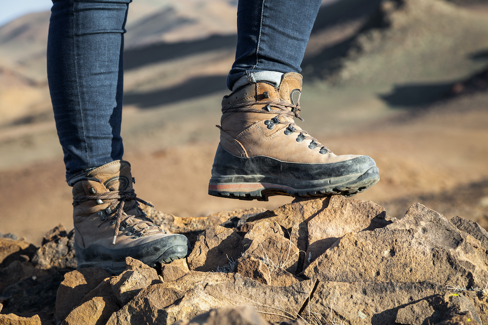 approach shoes vs hiking shoes